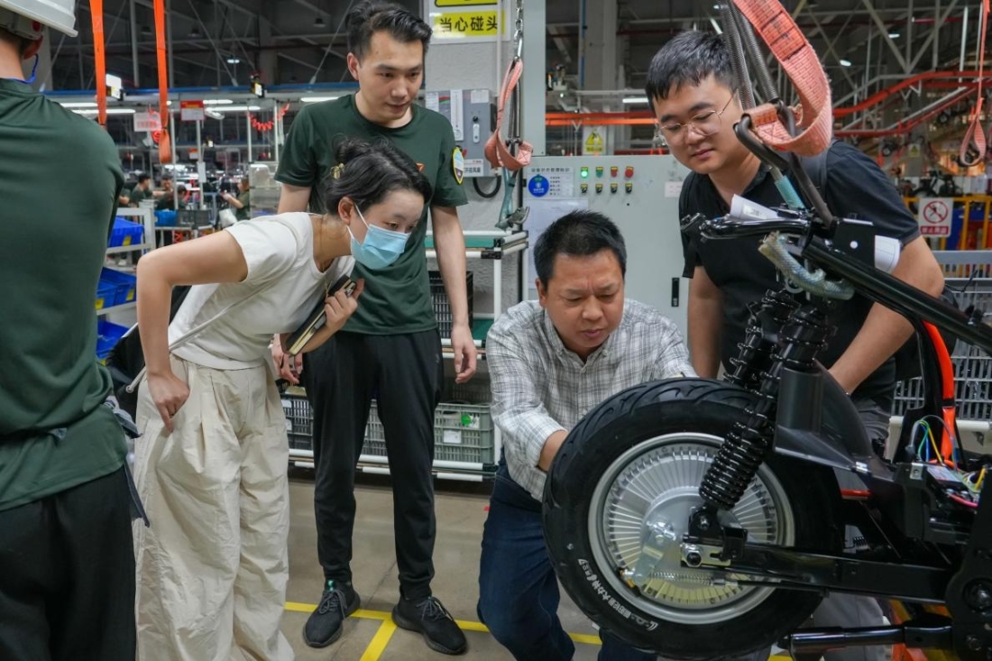 pa电子积极开展新进教职工暑期赴雅迪重庆基地（第二轮）实践与调研工作