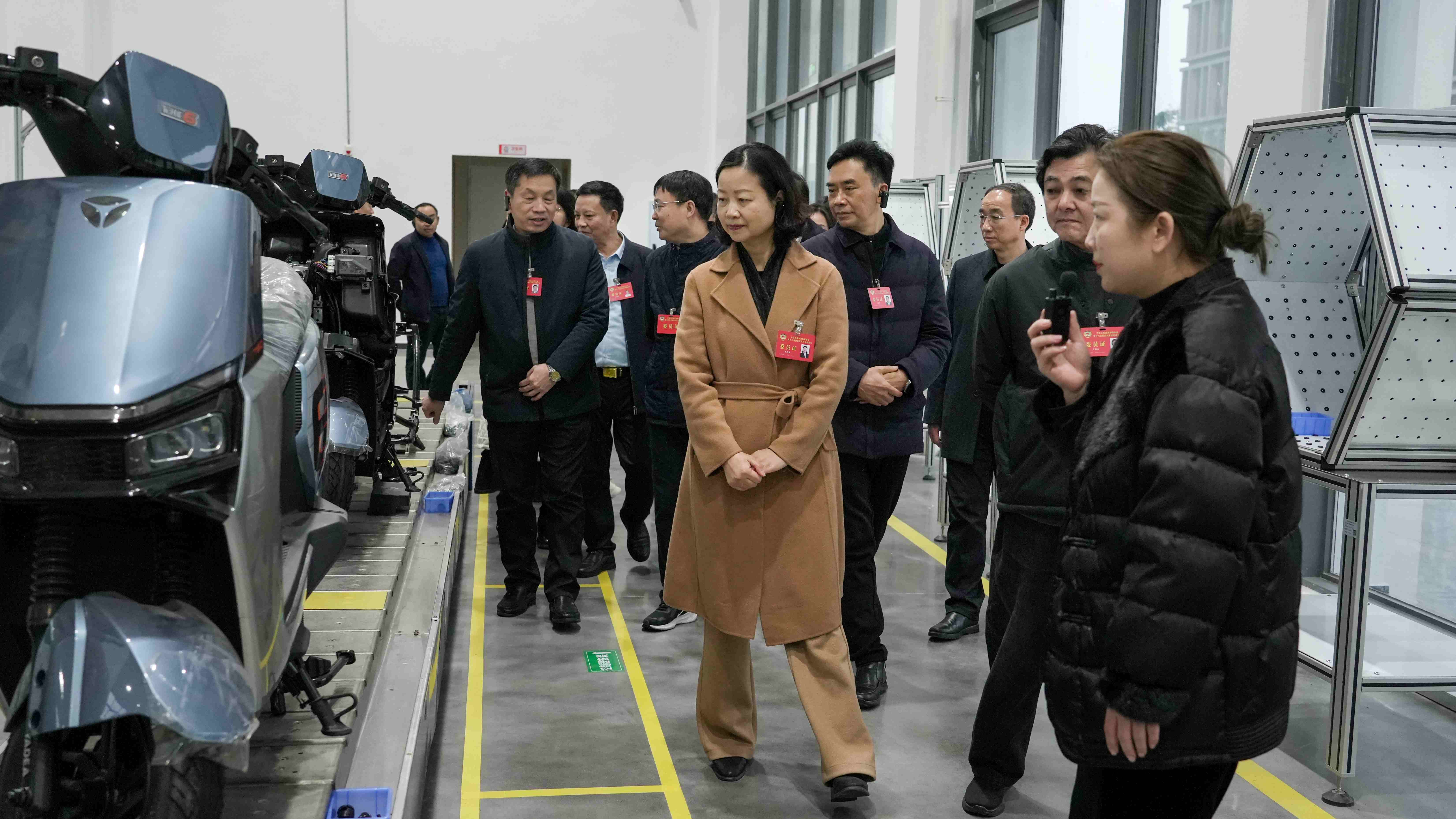 积极迎接区政协莅临pa电子  全力助推2024年度区域综合服务高地建设视察工作