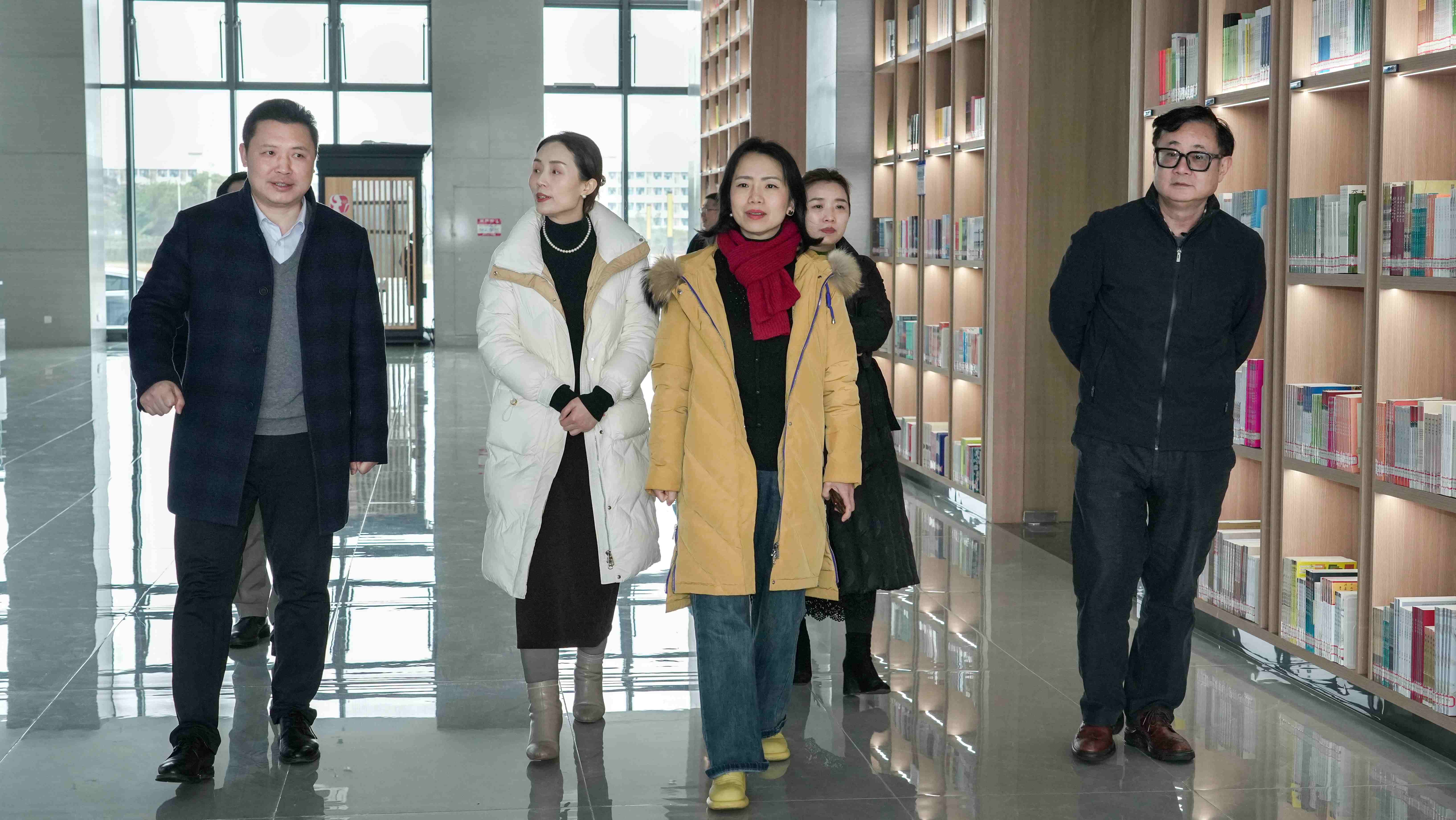 聚焦产教融合：重庆市教育委员会职成教处长吴岚莅临学校调研