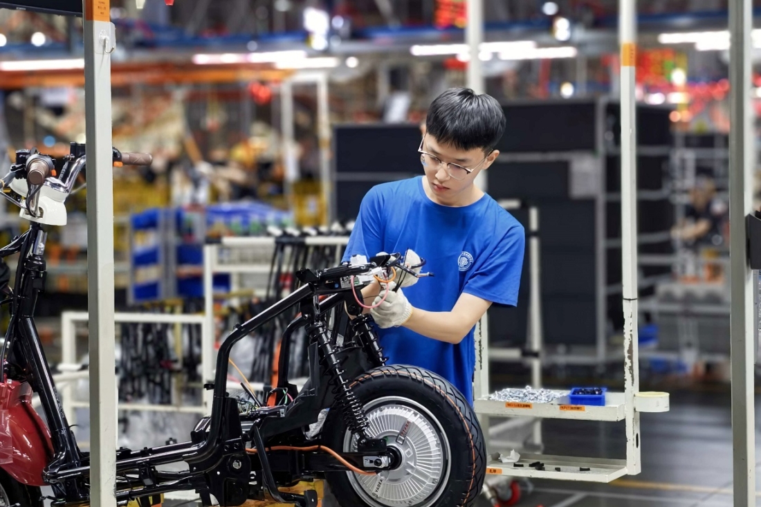 【新重庆】pa电子官方网站创新开设“雅迪菁英班”，让产教融合成为高质量发展的“助推器”