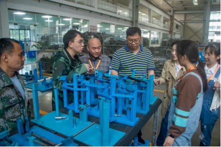 pa电子组织教师赴雅迪重庆基地开展实践与调研工作