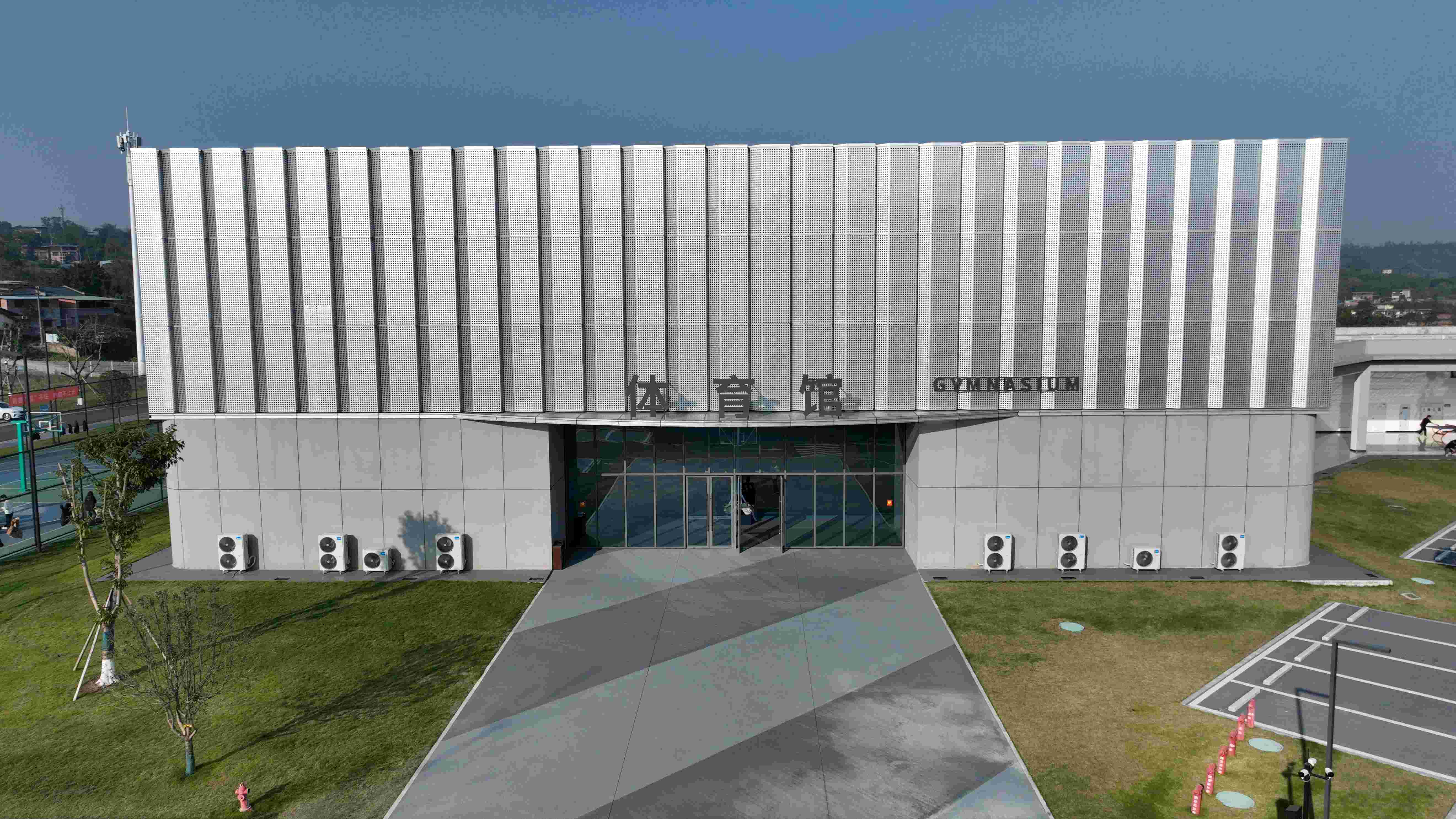 运动区-室内体育场门口