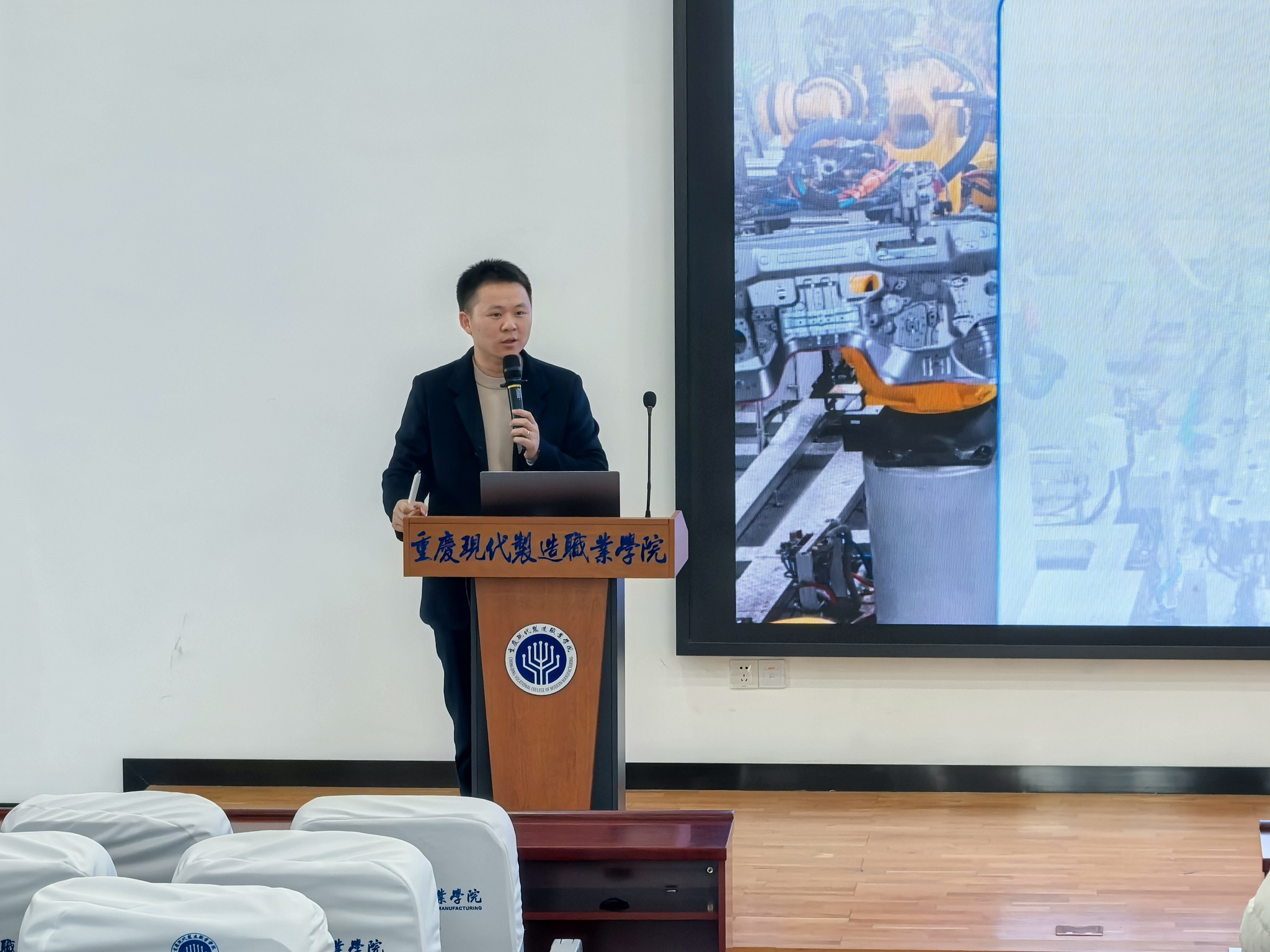 5eaa989eff7f11f83fdcb51cf57c1480